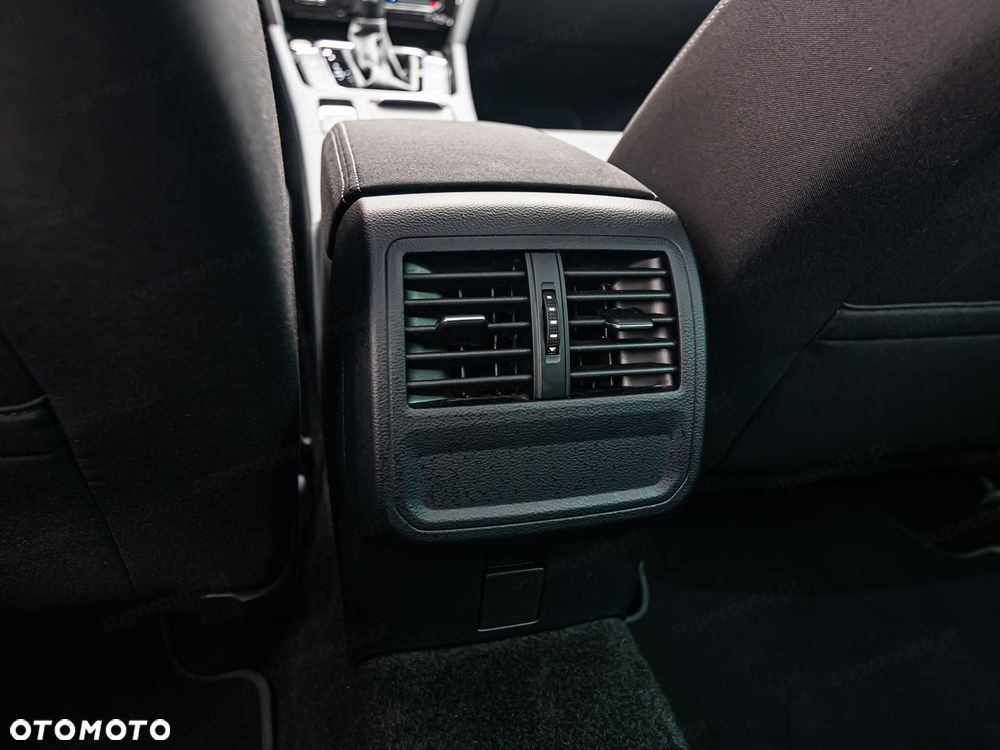 Volkswagen Passat - 23