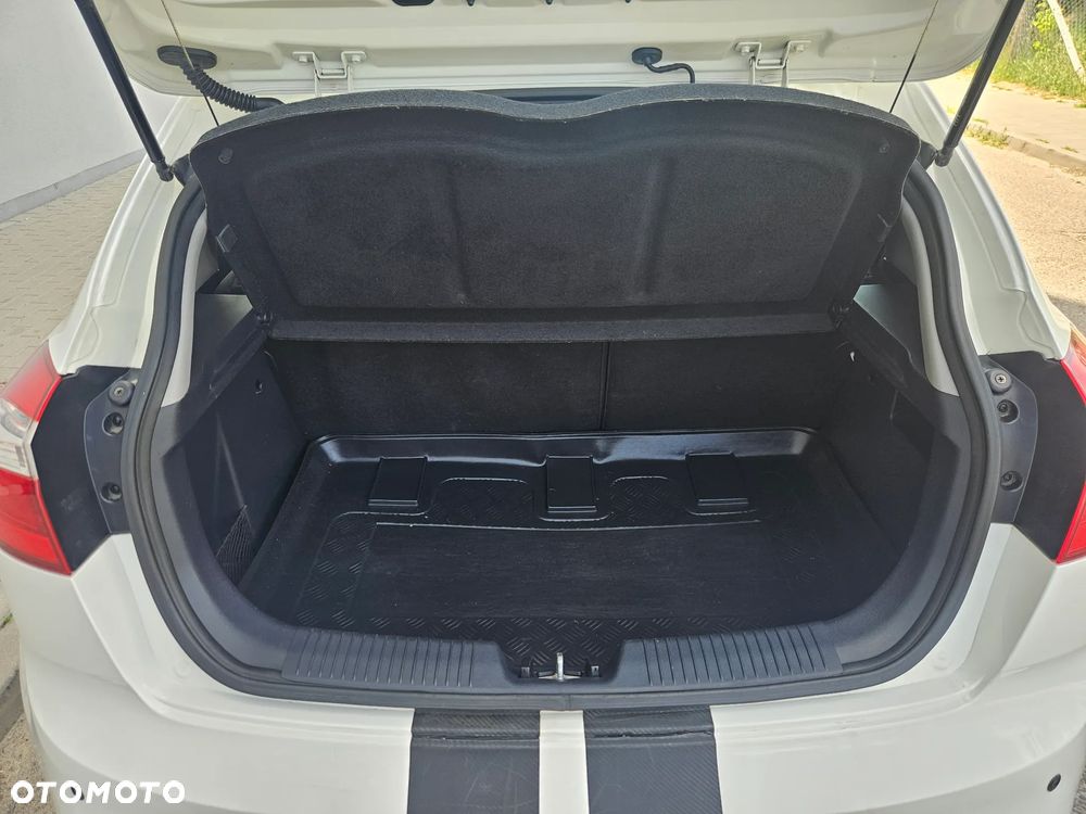 Kia Rio 1.2 Dream Team Edition - 14