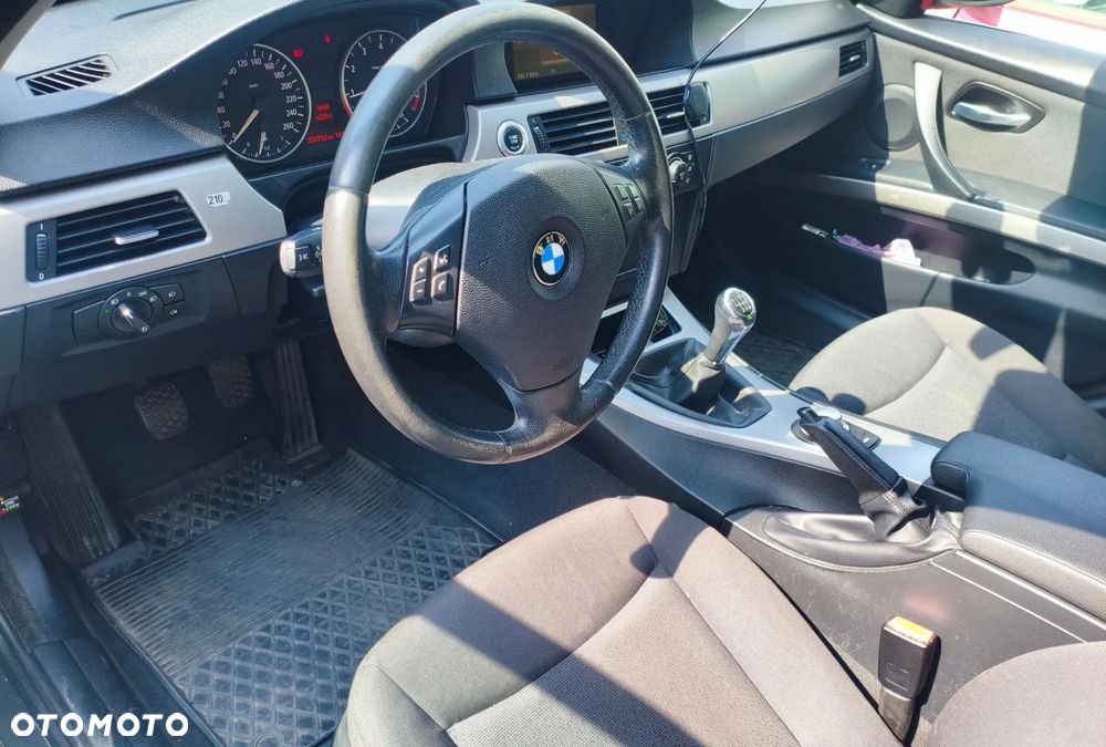 BMW Seria 3 325i - 7