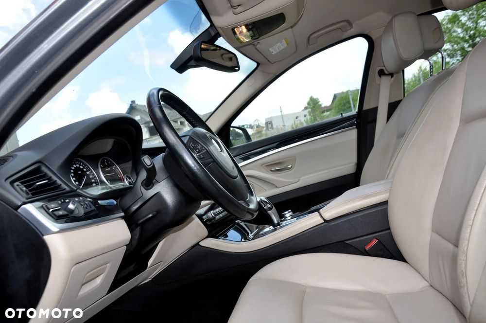 BMW Seria 5 520d Luxury Line - 25