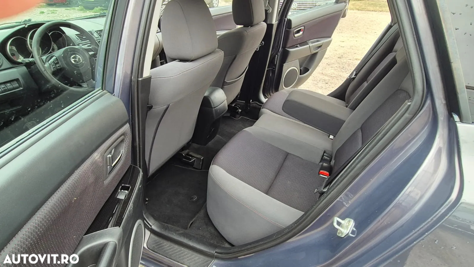 Mazda 3 1.6 Sport Active - 8