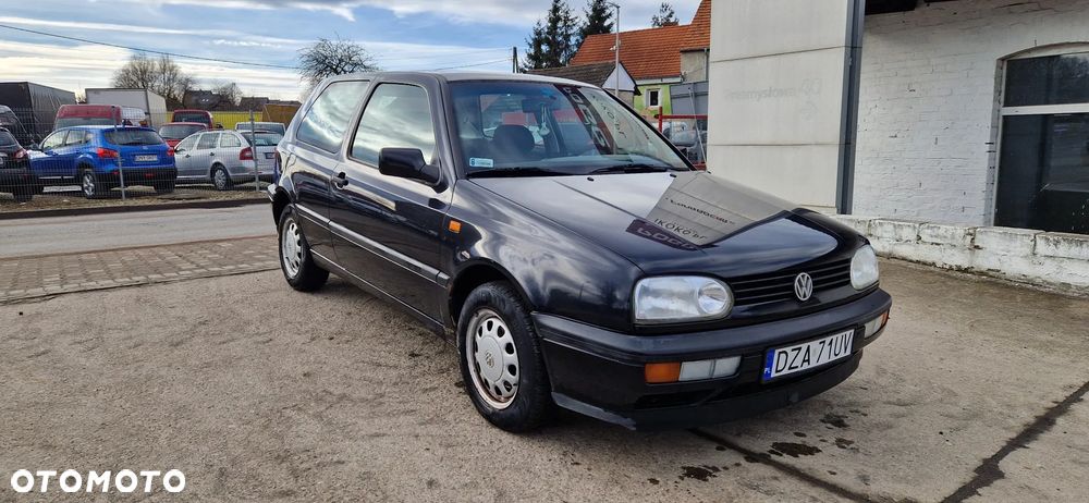 Volkswagen Golf 1.8 GL - 7