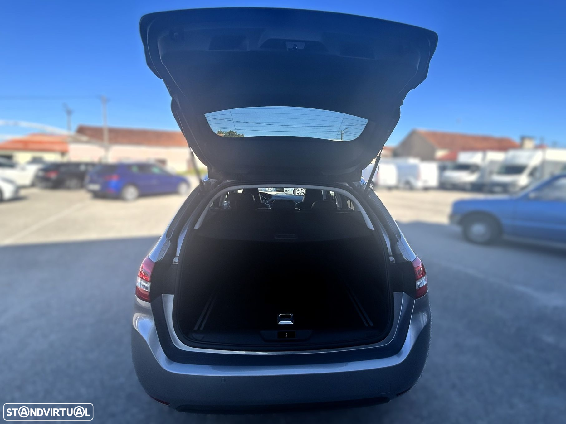 Peugeot 308 1.2 PureTech Allure - 26