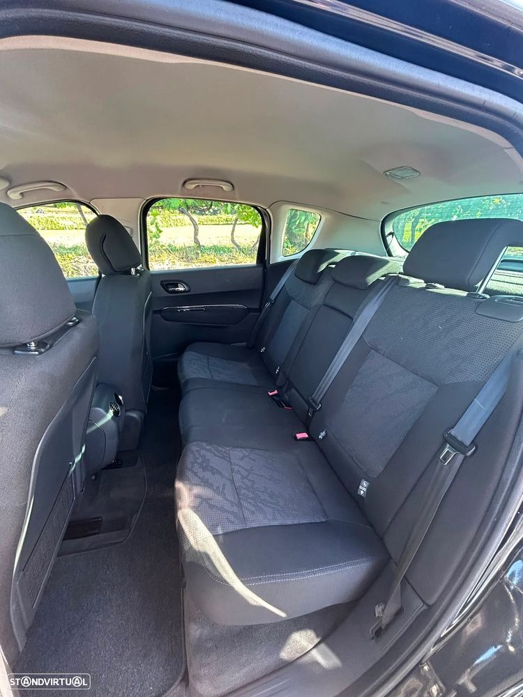 Peugeot 3008 1.6 HDi Executive CMP6 - 10