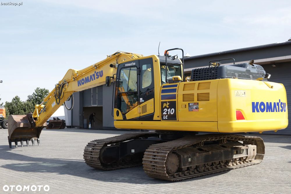 Komatsu PC210LC-11 - 33