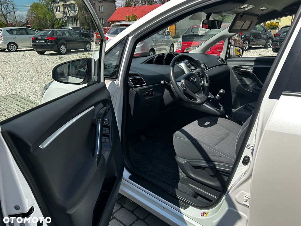 Toyota Verso 1.8 5-Sitzer Executive - 10