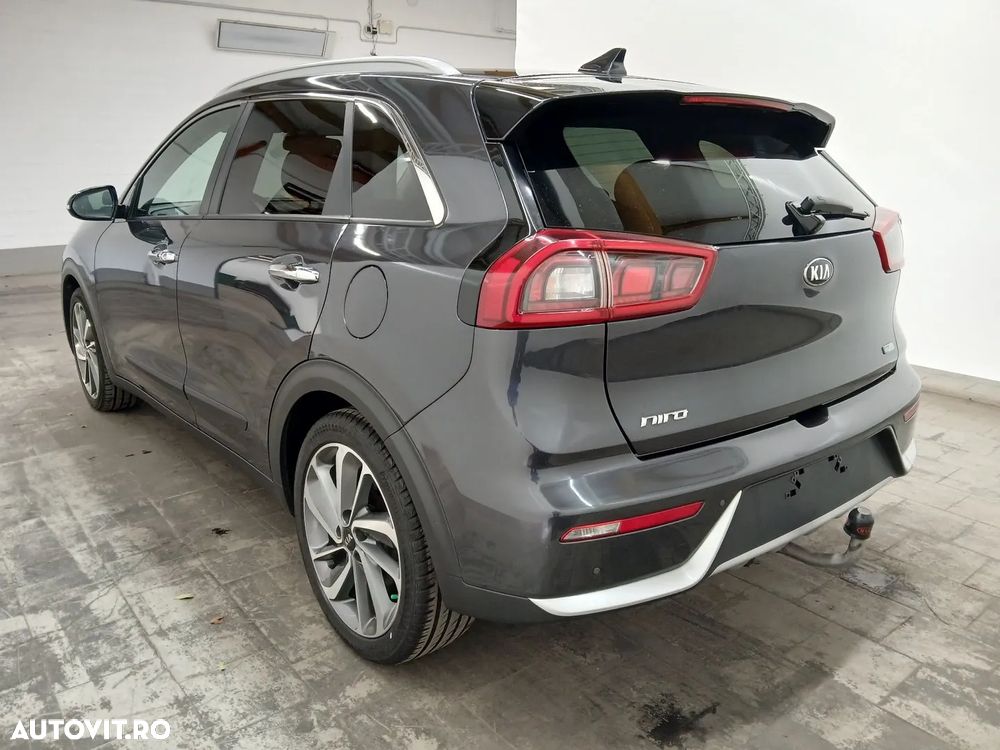 Kia Niro 1.6 GDI 2WD Aut. Vision - 3