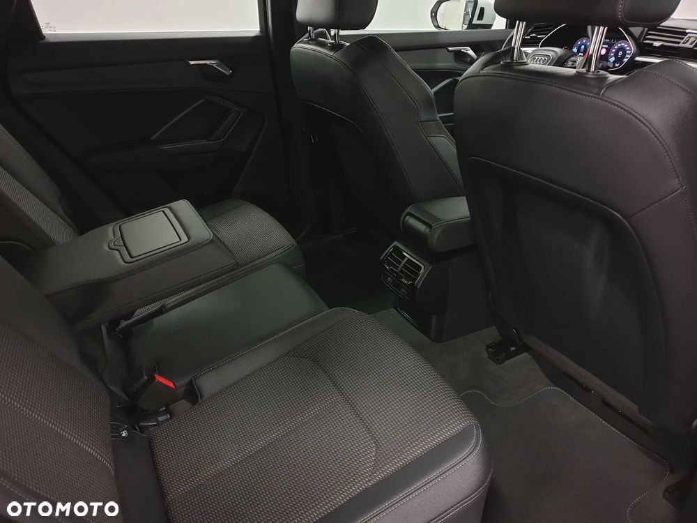 Audi Q3 40 TDI Quattro S Line S tronic - 27