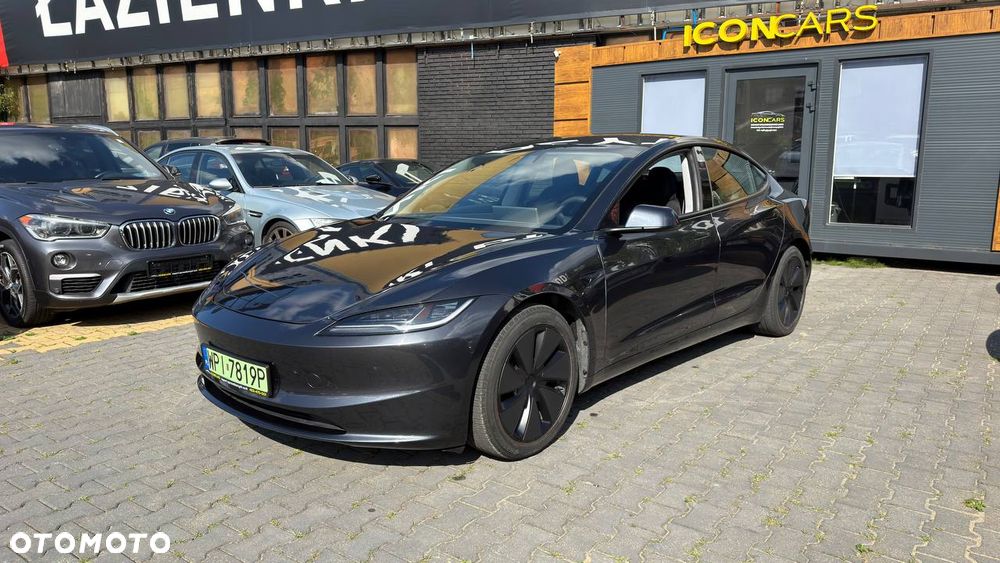 Tesla Model 3 - 5