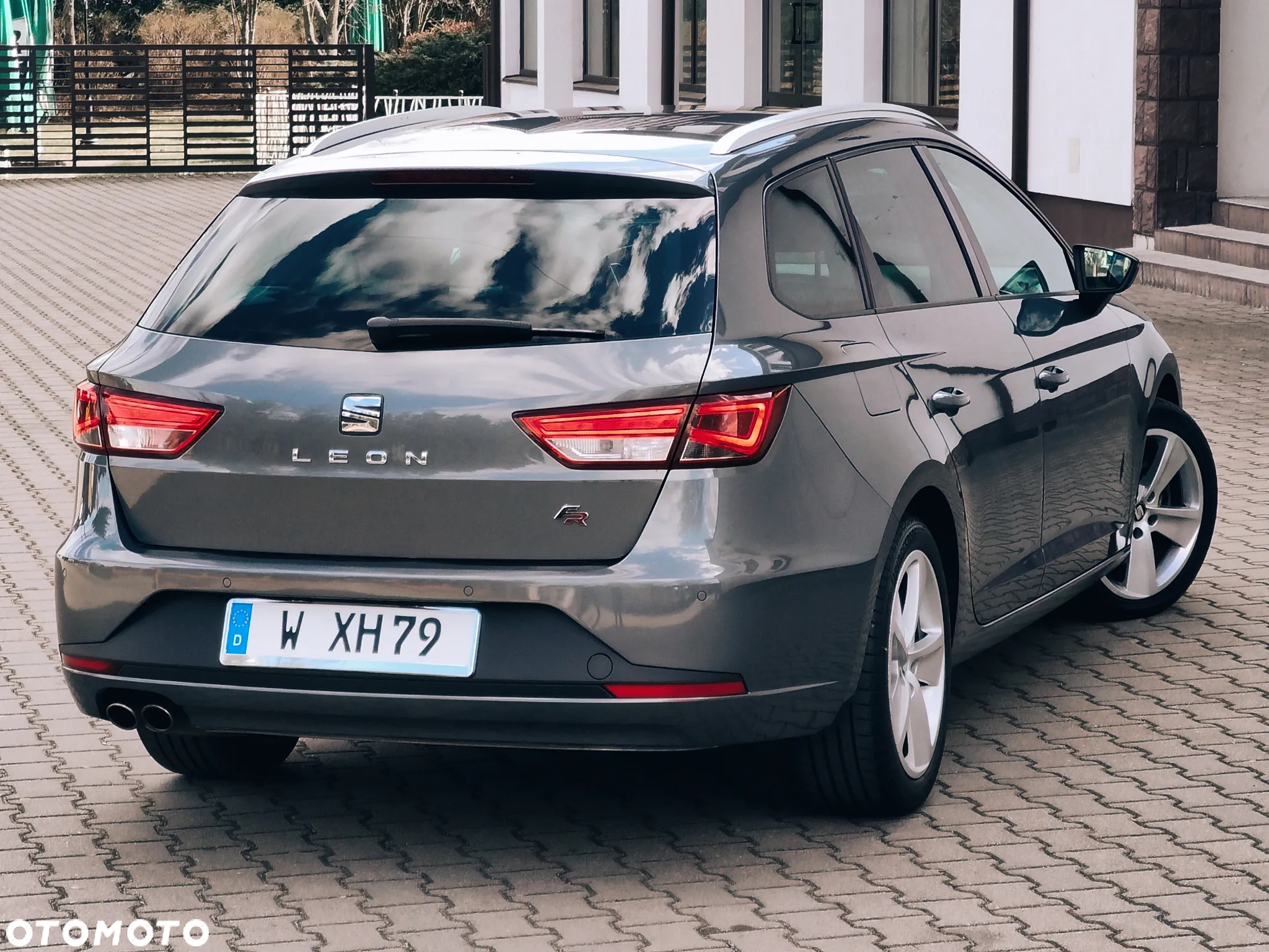 Seat Leon 2.0 TDI DPF DSG FR - 23