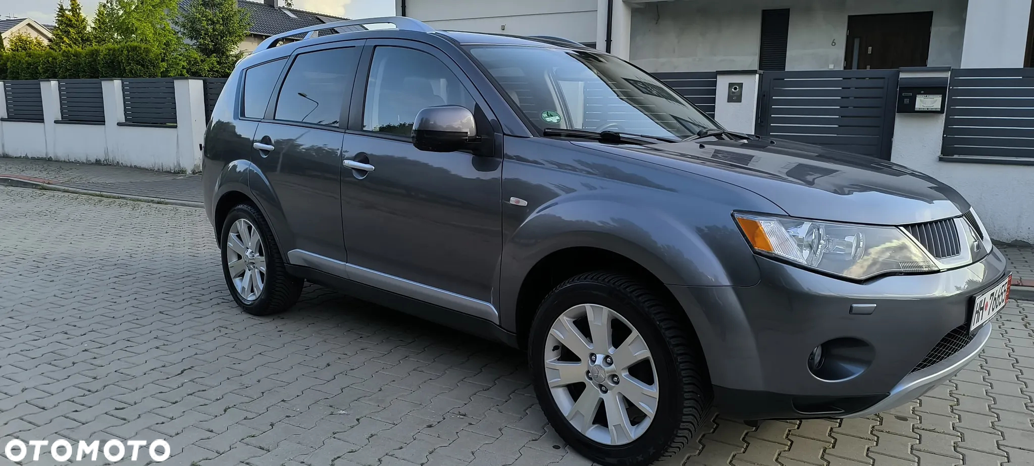 Mitsubishi Outlander 2.4 4WD CVT Intense - 23