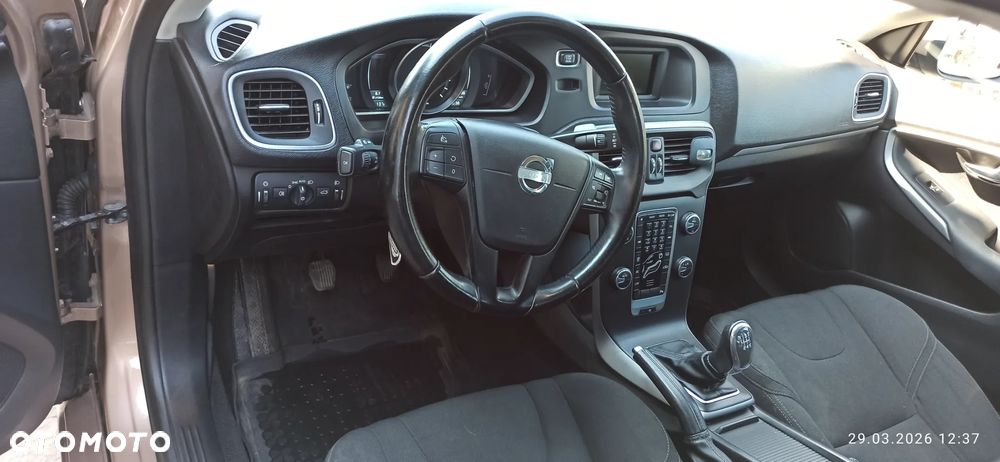 Volvo V40 T3 Base - 9