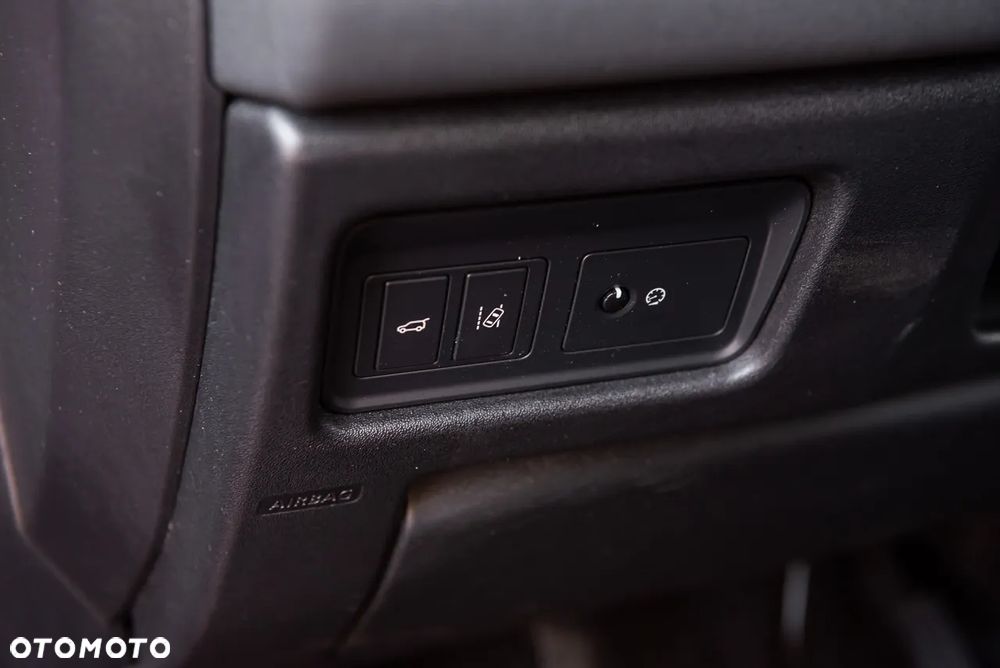 Land Rover Discovery Sport - 17