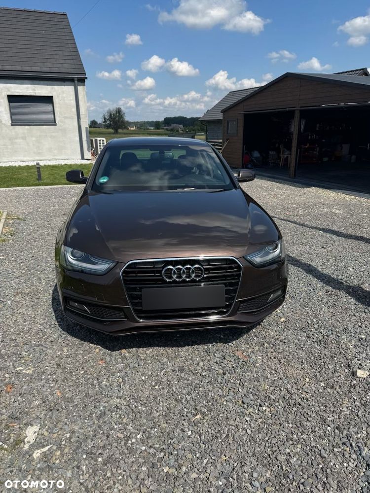 Audi A4 Limousine 1.8 TFSI S line Sportpaket - 3