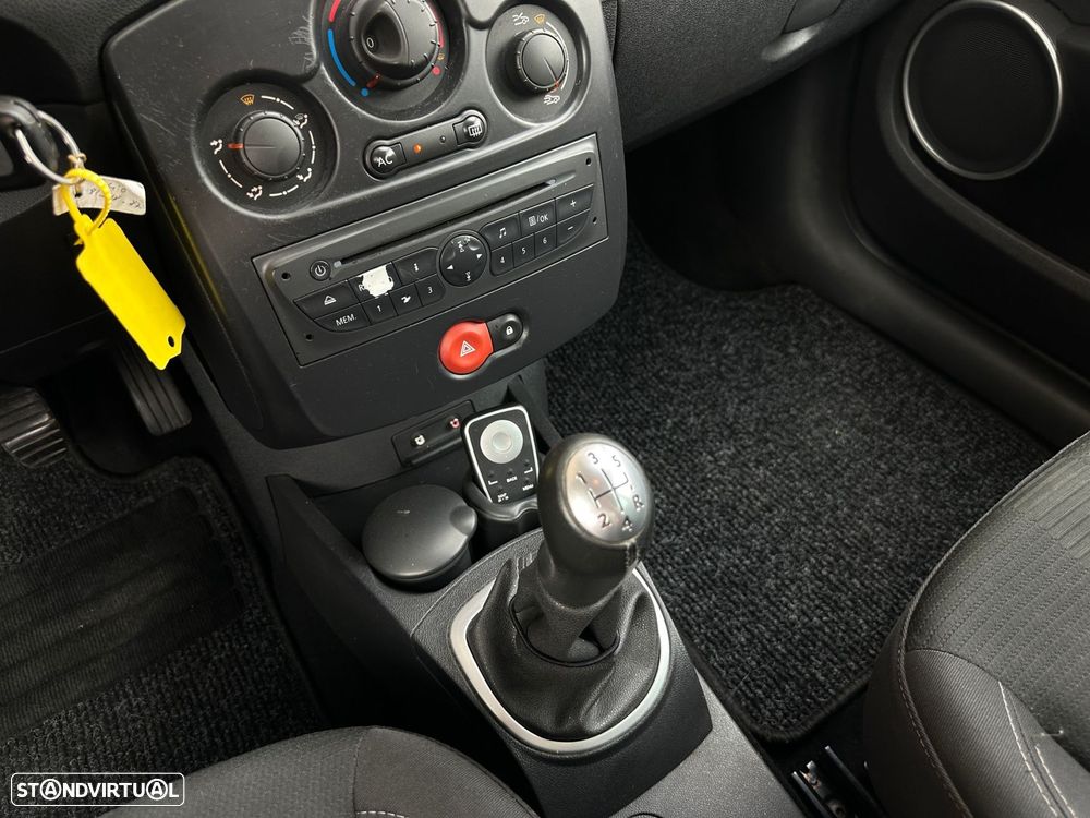 Renault Clio Break 1.2 TCE Dynamique - 13