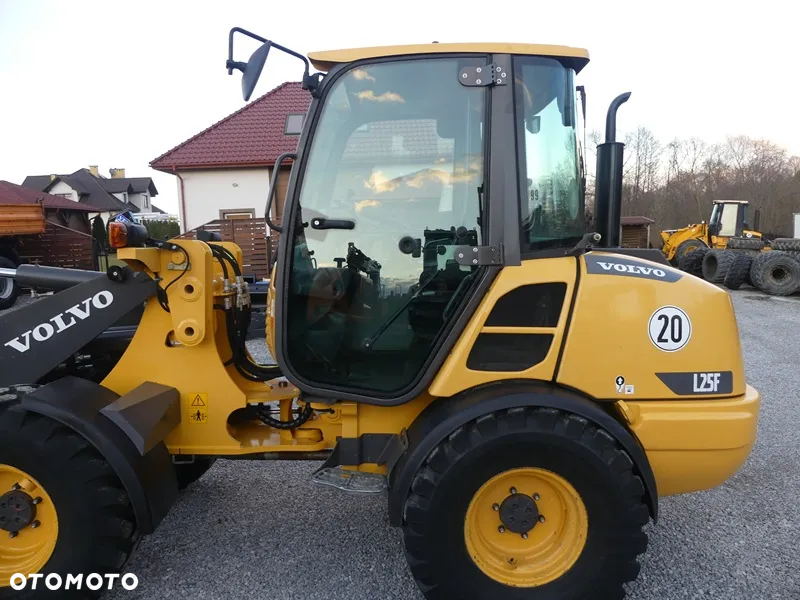 Volvo L25F / Z Niemiec / WAGA / Super Stan / - 28