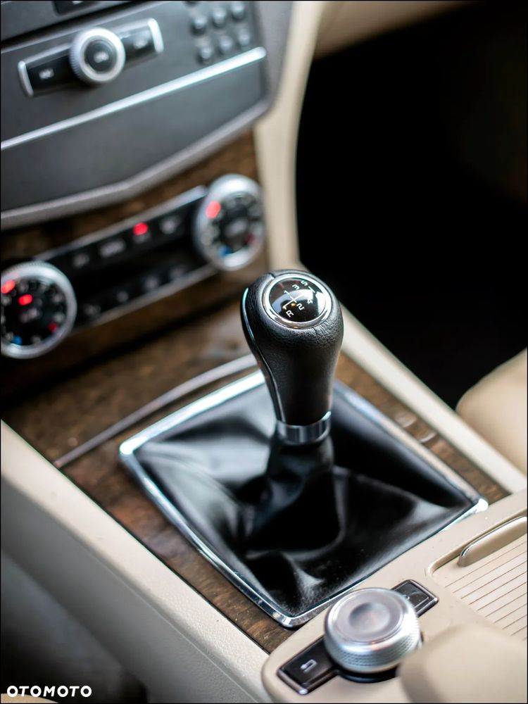 Mercedes-Benz Klasa C - 28