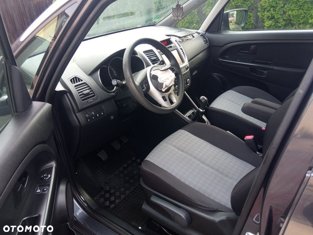 Kia Venga 1.4 M - 10