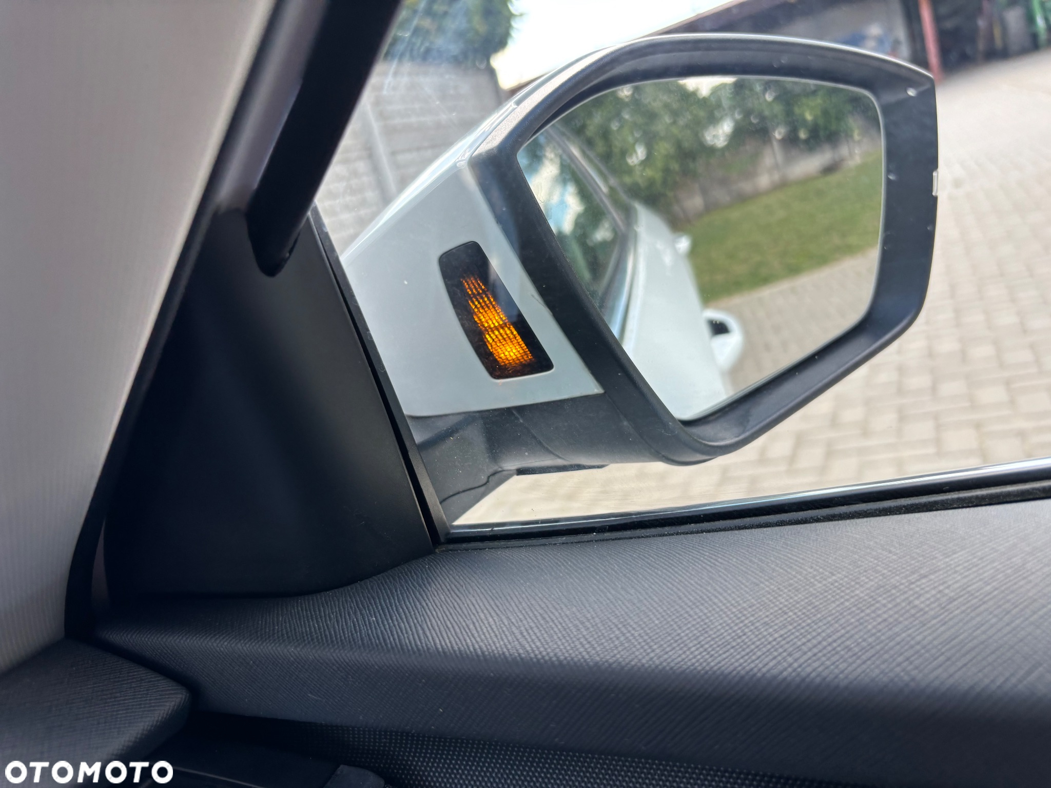 Skoda Octavia Combi 2.0 TDI DSG Ambition - 25