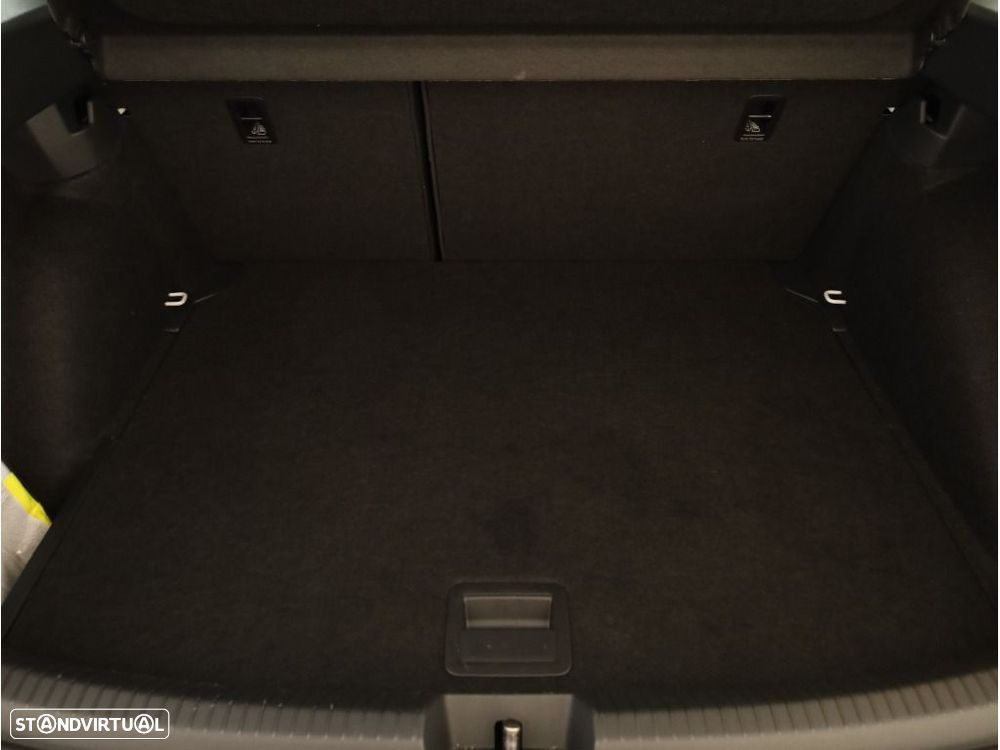 VW Taigo 1.0 TSI Urban DSG - 16