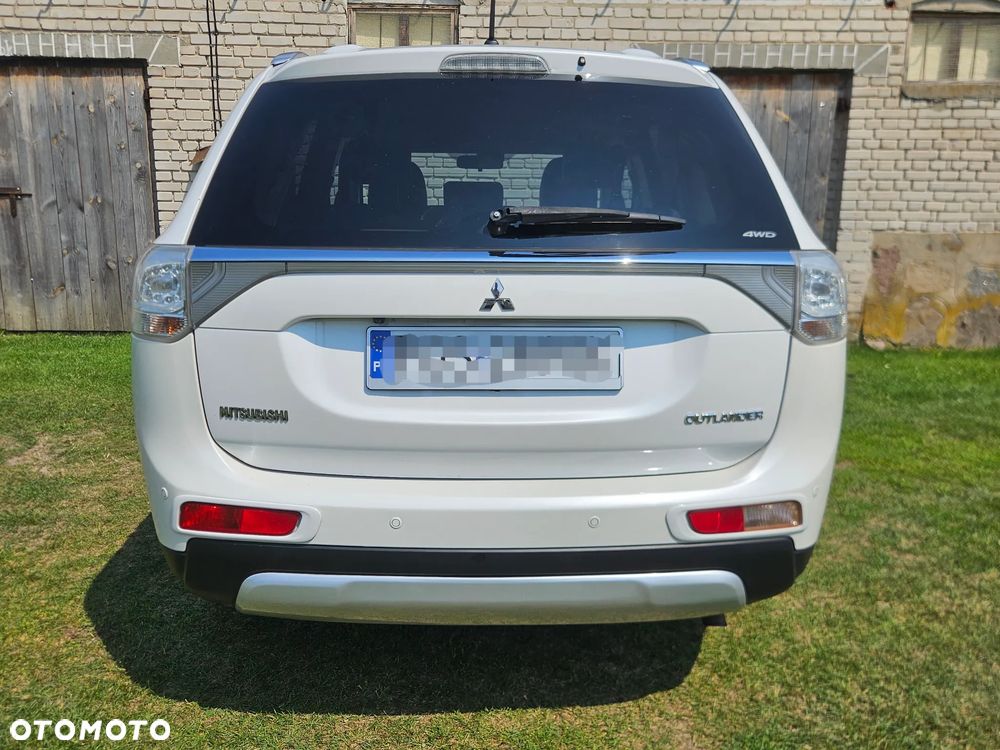 Mitsubishi Outlander 2.2 DI-D Intense + SDA 4WD - 3