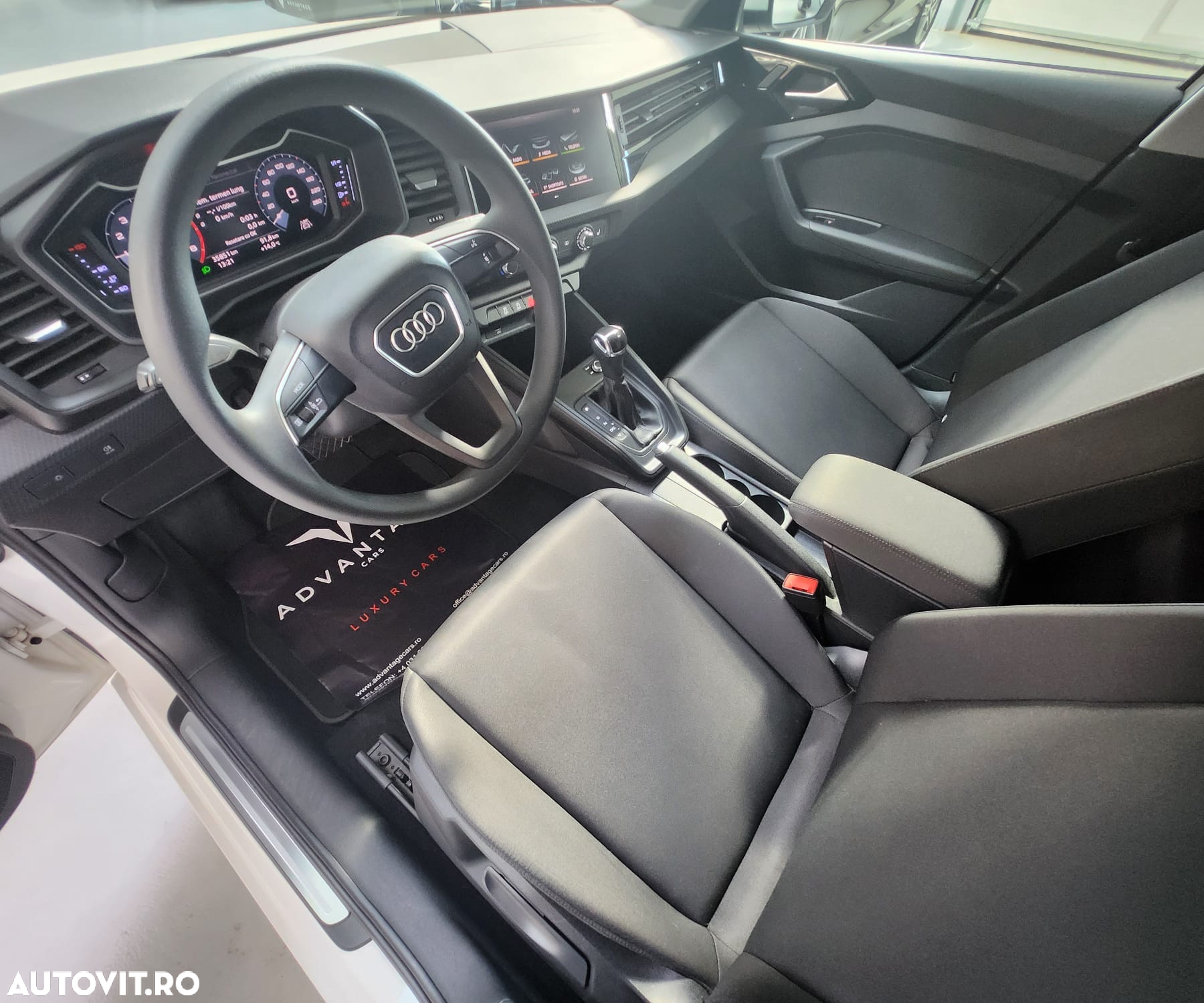Audi A1 Sportback 1.0 30 TFSI S tronic Basic - 11