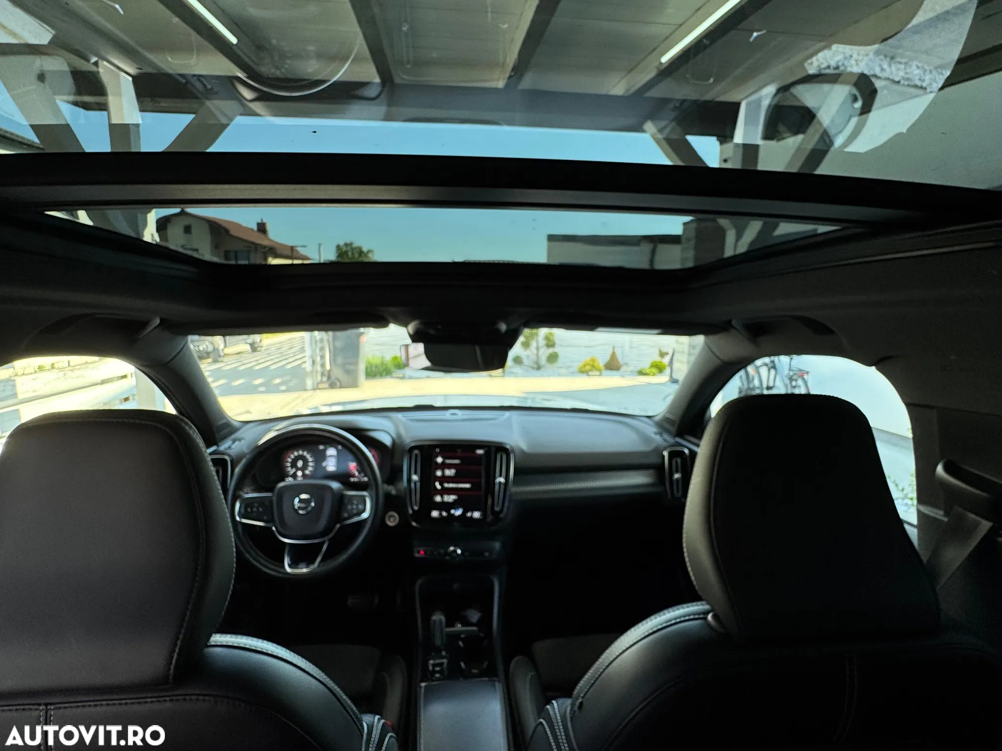 Volvo XC 40 D4 AWD R-Design - 18