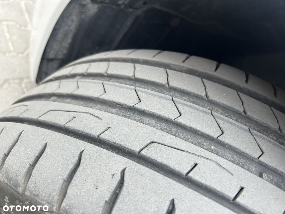 Mercedes-Benz Klasa E 220 d 9G-TRONIC - 10