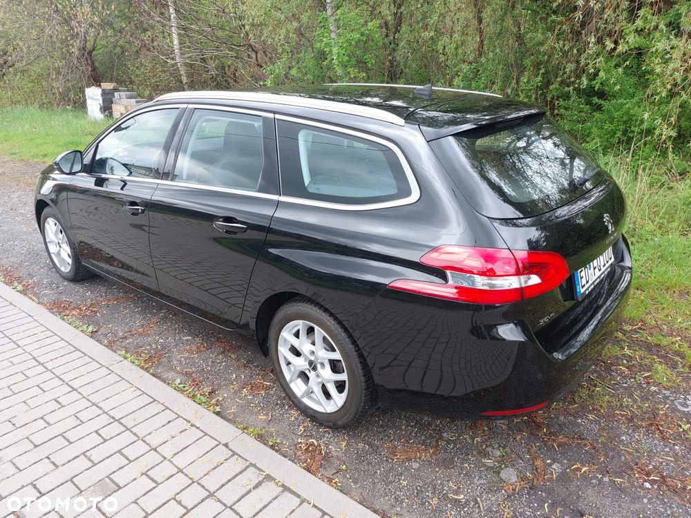Peugeot 308 BlueHDi 130 EAT8 Black Edition - 12