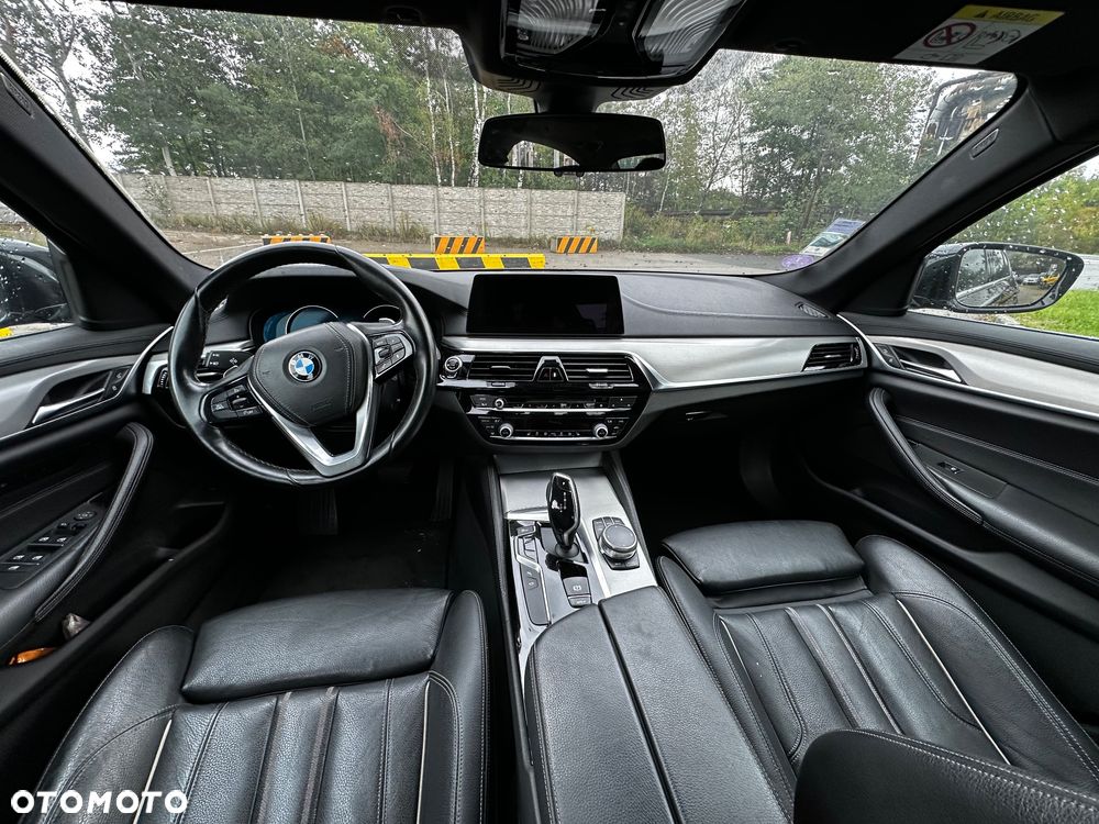 BMW Seria 5 520i GPF Luxury Line - 14