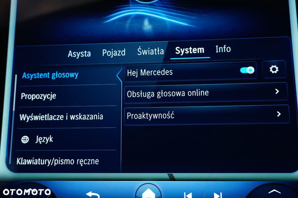 Mercedes-Benz Klasa C 220 d mHEV - 33