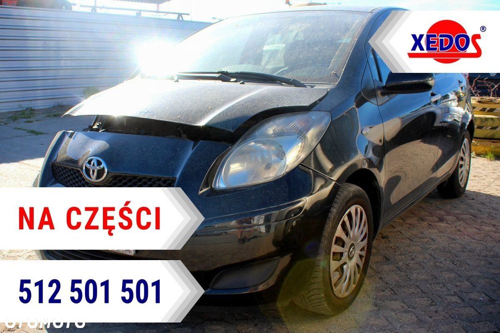 Toyota Yaris II XP90 2011 1.0VVTI 1KR HB5D (MASKA, ZDERZAK, LAMPA, BŁOTNIK, DRZWI, SZYBA, FOTEL) - 1