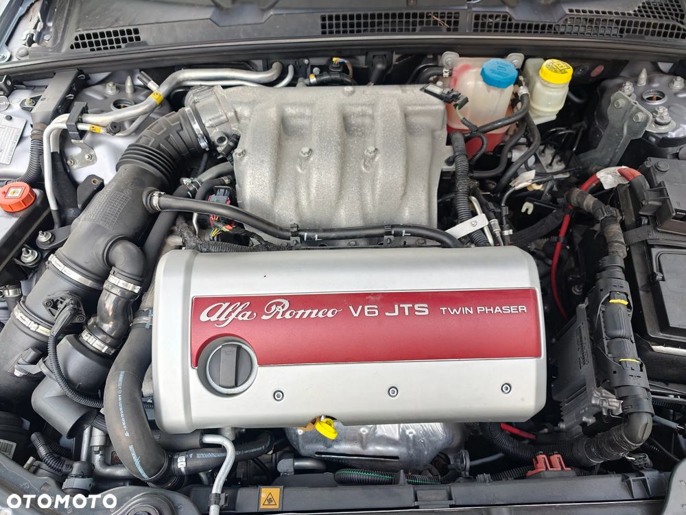 Alfa Romeo 159 3.2JTS 4x2 Distinctive - 8