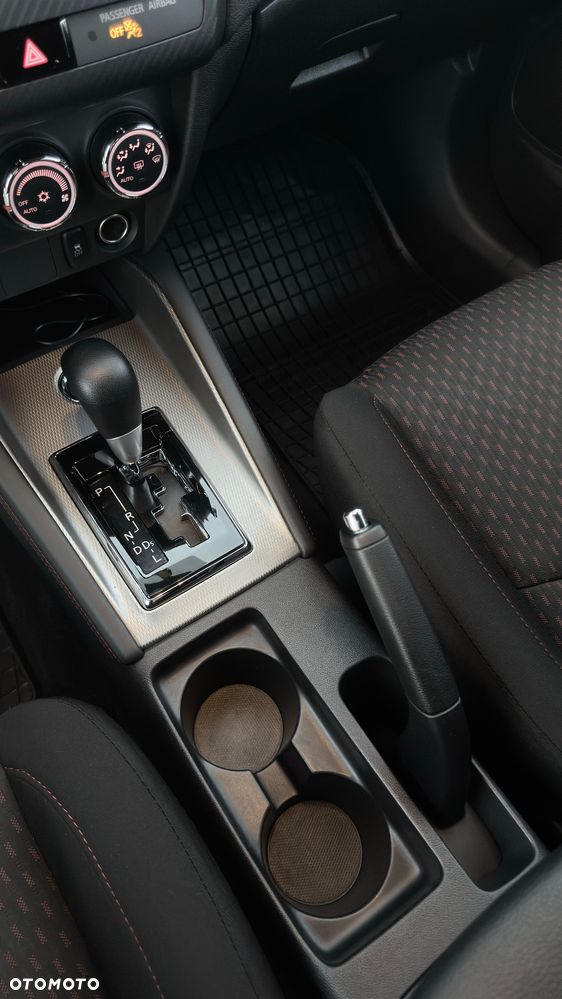 Mitsubishi Outlander - 22