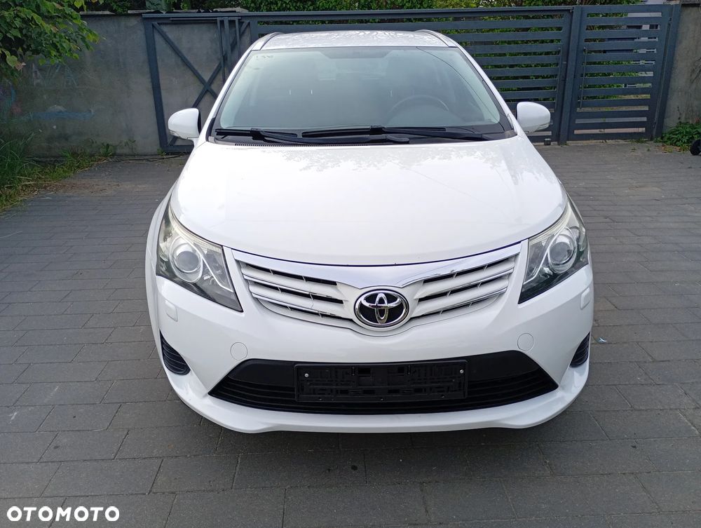 Toyota Avensis - 18