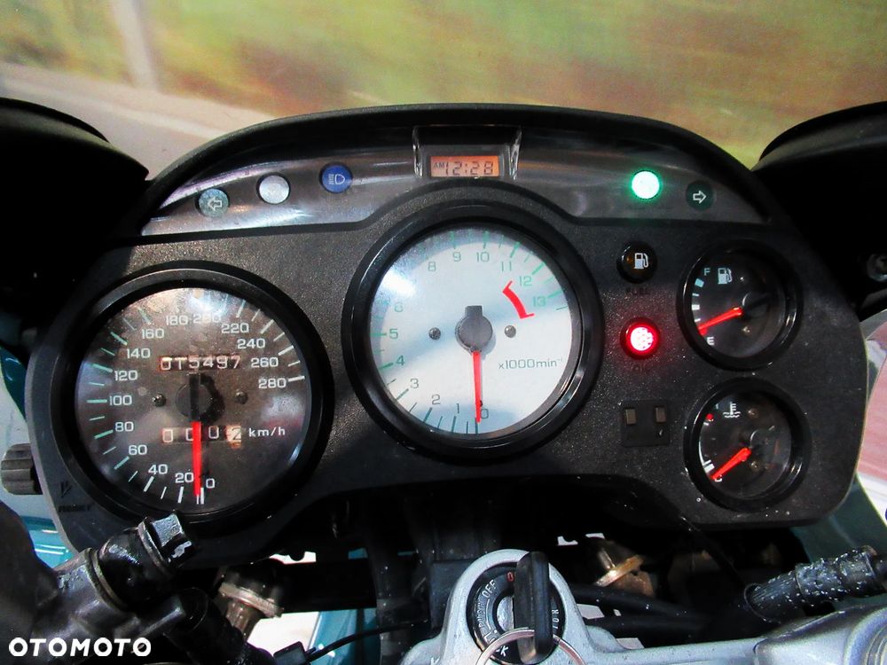 Honda VFR - 12