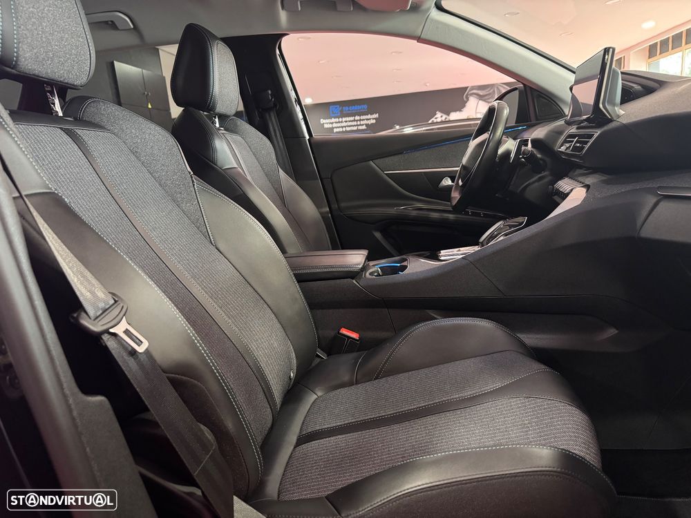 Peugeot 3008 Plug-In Hybrid 225 e-EAT8 Allure Pack - 27