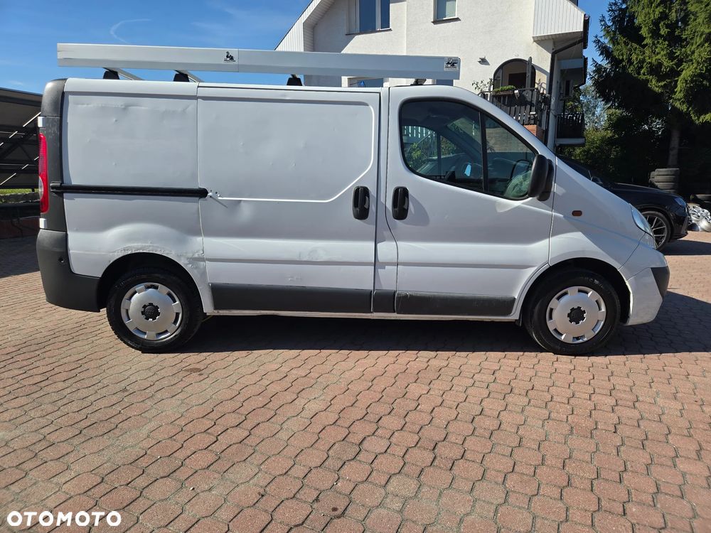 Opel VIVARO - 21