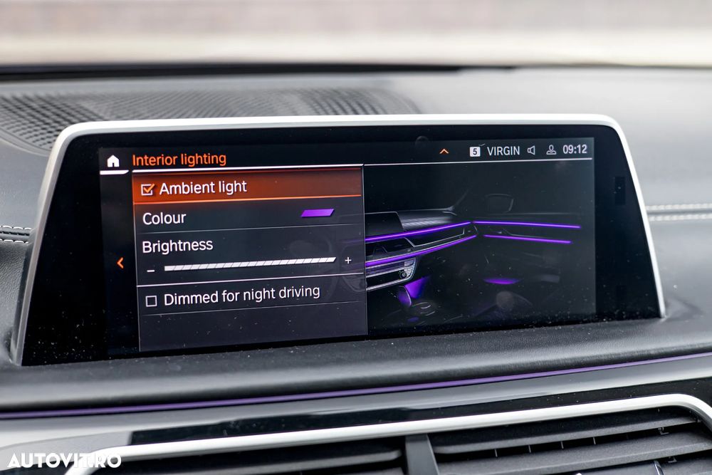 BMW Seria 7 730d xDrive MHEV - 25