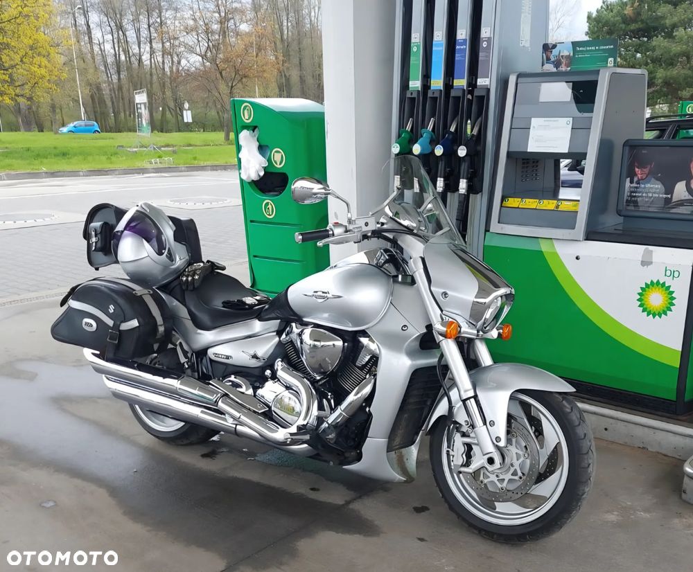 Suzuki Intruder - 3