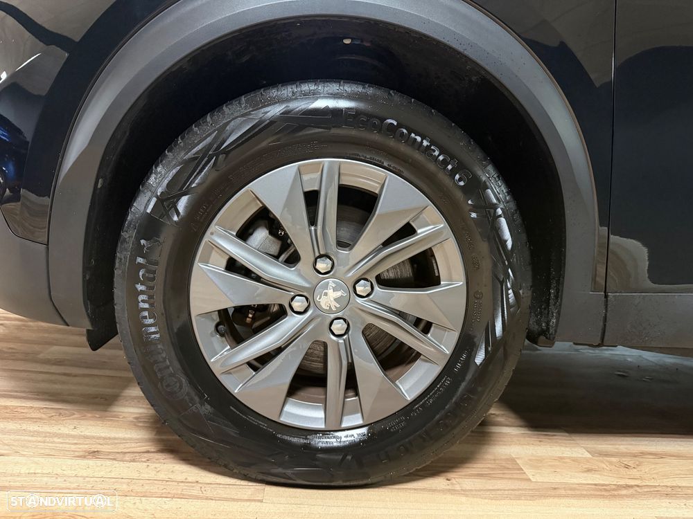 Peugeot e-2008 Allure - 9