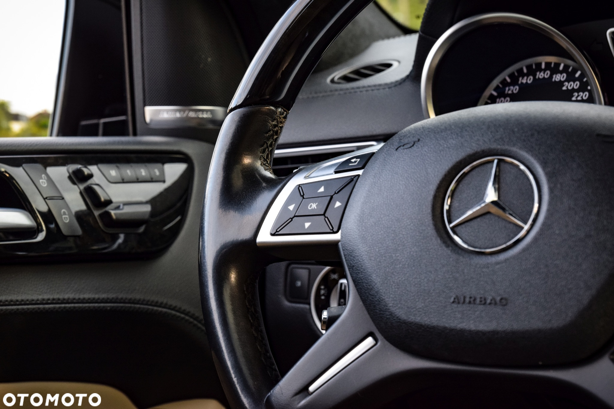 Mercedes-Benz ML 350 BlueTec 4-Matic - 29
