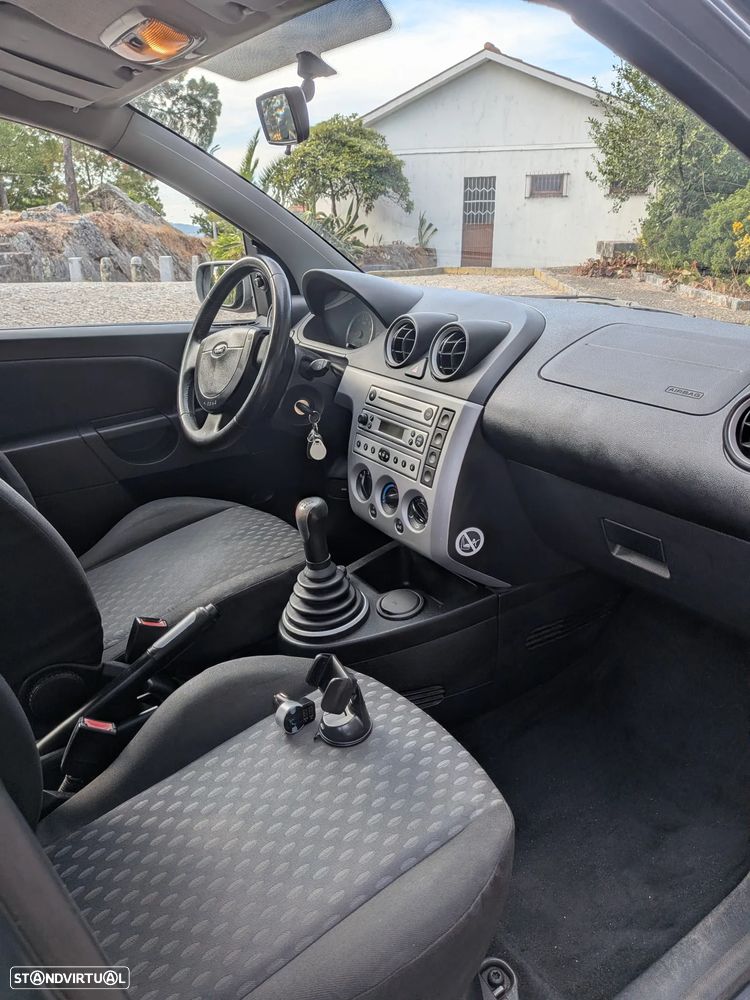 Ford Fiesta 1.25 Trend - 7