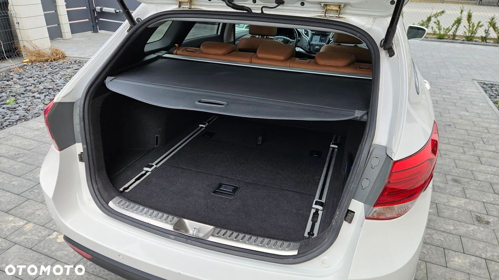 Hyundai i40 Kombi 2.0 Automatik Premium - 10