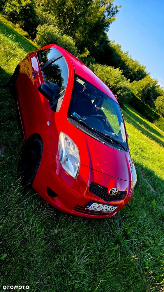 Toyota Yaris 1.0 Luna - 1
