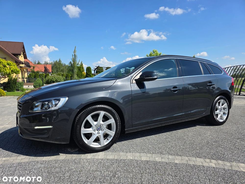 Volvo V60 D4 Geartronic Momentum - 12