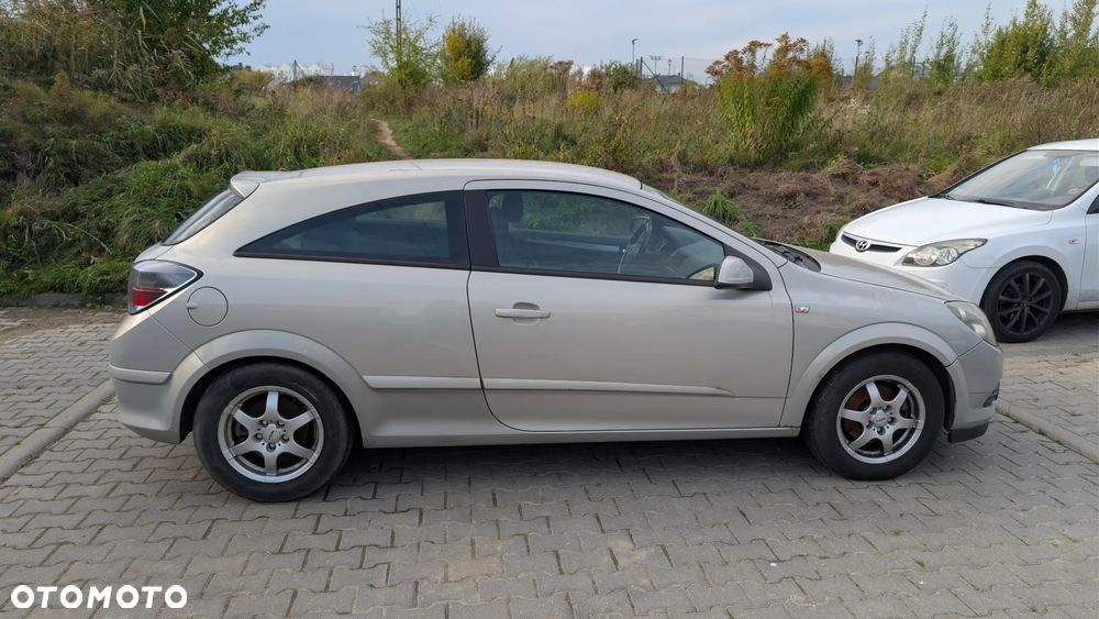 Opel Astra 2005 photo 2