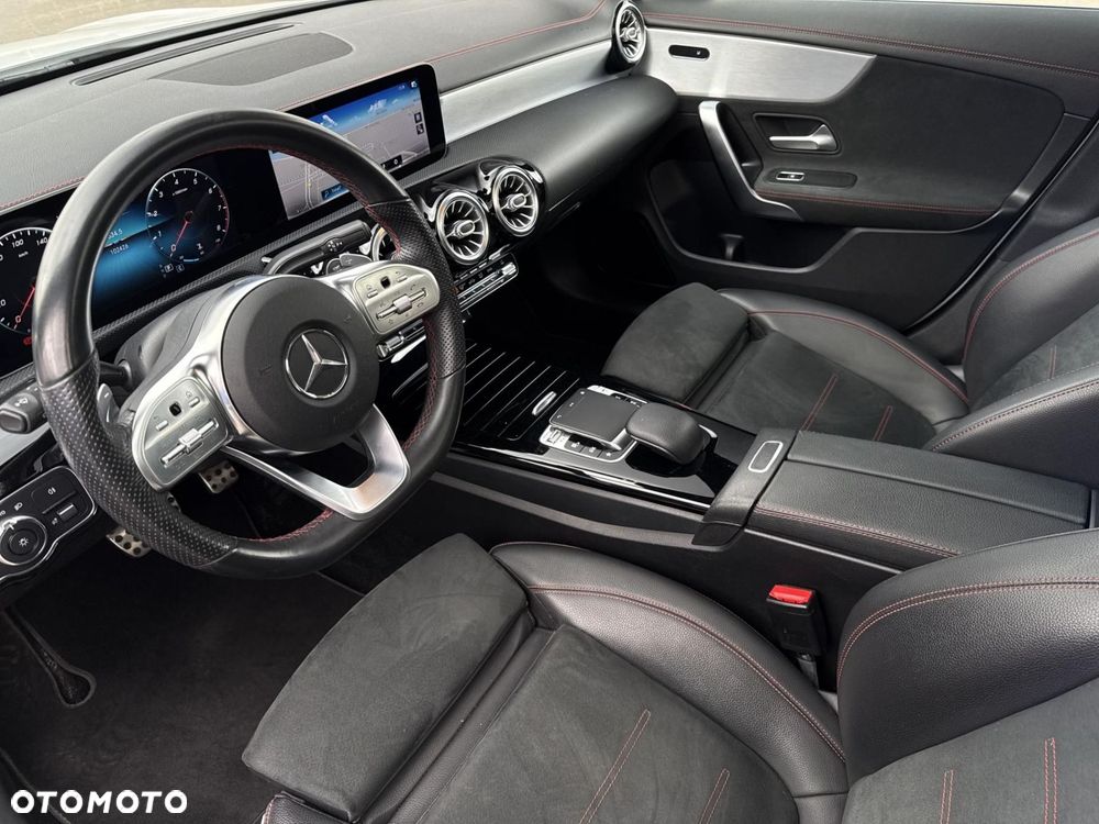 Mercedes-Benz CLA - 10