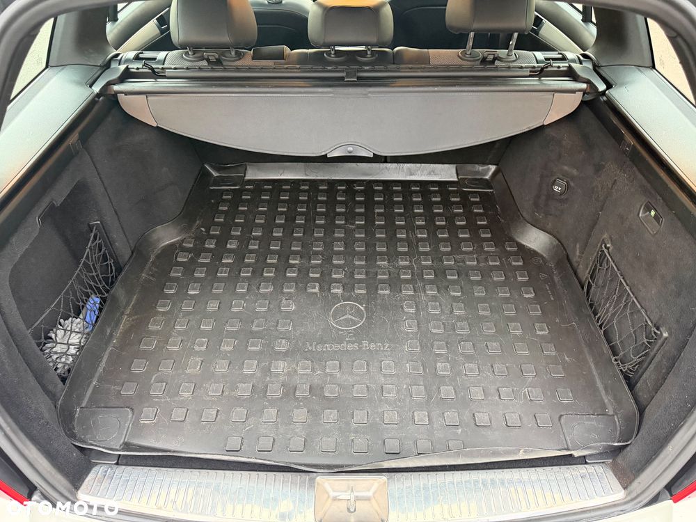 Mercedes-Benz Klasa C 180 BlueEFFICIENCY Avantgarde - 17