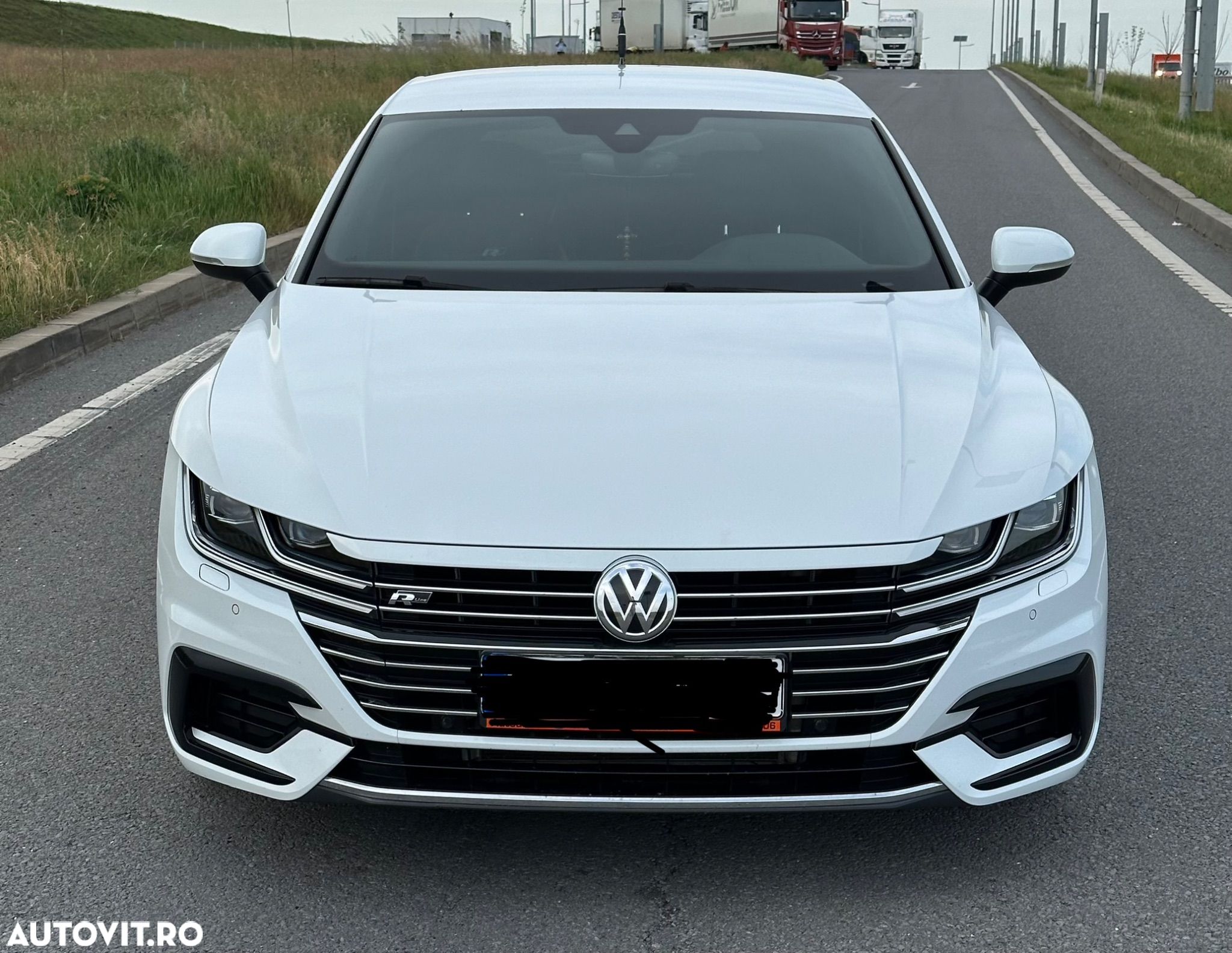 Volkswagen ARTEON 2.0 TDI R-Line - 1